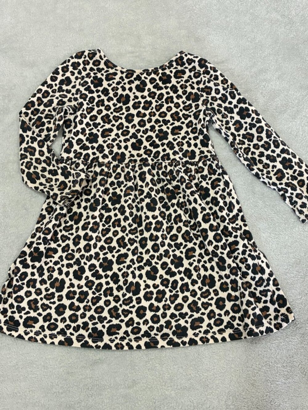 Little Girls Bundle Size 3T-4T, 8 pieces, dresses, jeans, tops, zip up - Picture 2 of 16
